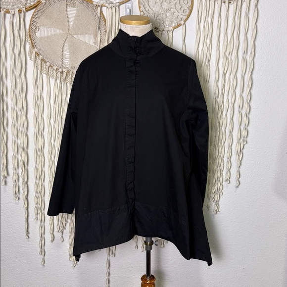 PLANET by Lauren G Black Button Down Front Mochneck Swing Top Size 1 - Picture 1 of 14